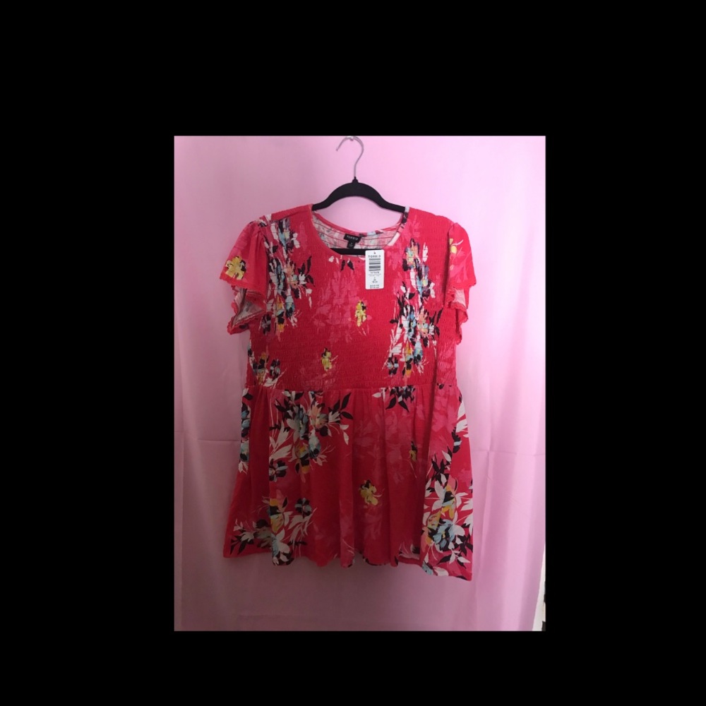 NWT Size 2 Torrid Coral Floral Top